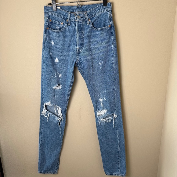 Levis 501 Skinny Womens Jeans 27x32 Destructed Medium Wash Denim Boho Hippie - Picture 1 of 11